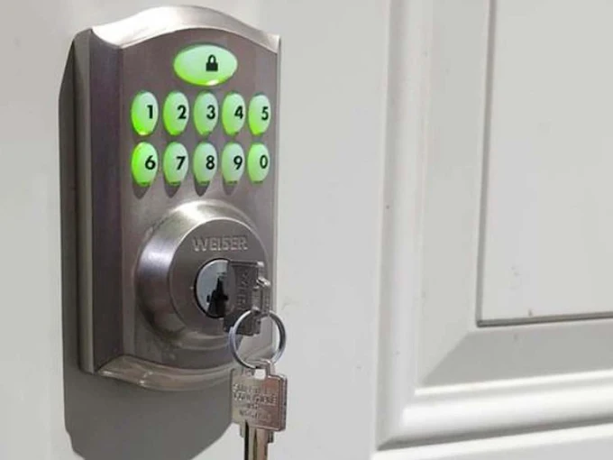 Smart Lock & Keypad Installation in Glendale